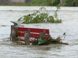 Nepal: Autorităţile emit o alertă de inundaţii după ce un lac de acumulare a început să se reverse